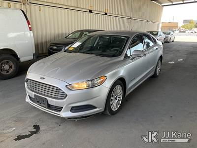 2014 Ford Fusion Hybrid 4-Door Sedan