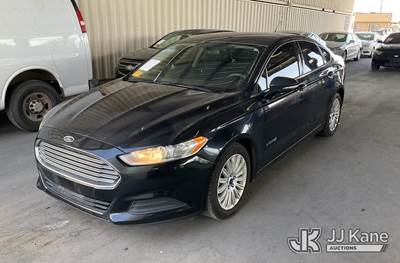 2014 Ford Fusion Hybrid 4-Door Sedan