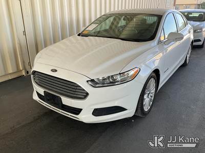 2016 Ford Fusion Hybrid 4-Door Sedan