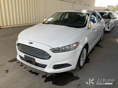 2015 Ford Fusion Hybrid SE 4-Door Sedan