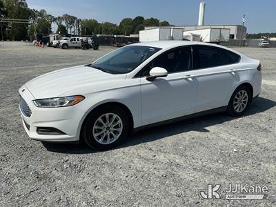 2016 Ford Fusion 4-Door Sedan
