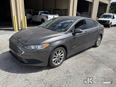 2017 Ford Fusion Hybrid 4-Door Sedan
