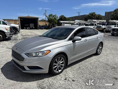 2017 Ford Fusion Hybrid 4-Door Sedan