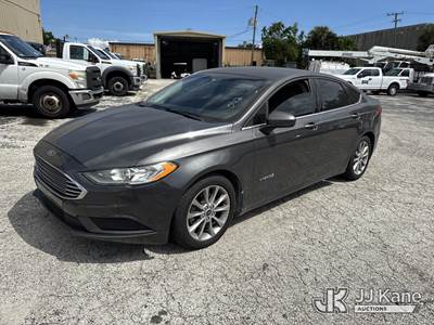 2017 Ford Fusion Hybrid 4-Door Sedan