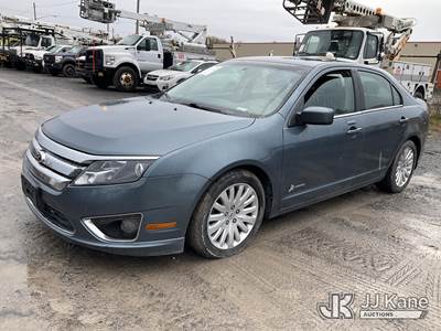 2012 Ford Fusion Hybrid 4-Door Sedan