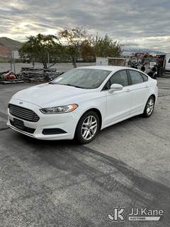 2013 Ford Fusion 4-Door Sedan