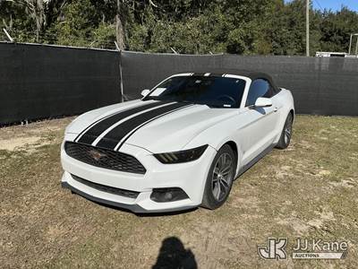 2015 Ford Mustang 2-Door Convertible