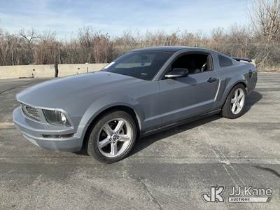 2008 Ford Mustang 2-Door Coupe