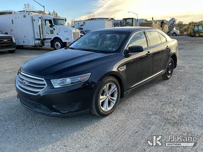 2015 Ford Taurus 4-Door Sedan