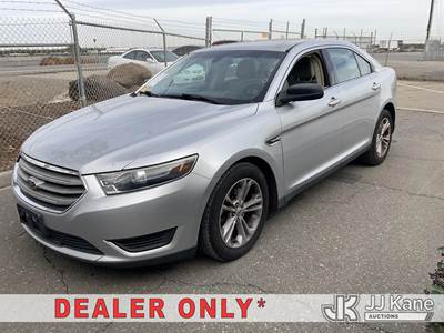 2015 Ford Taurus 4-Door Sedan