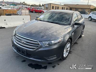 2015 Ford Taurus 4-Door Sedan