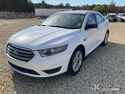 2016 Ford Taurus 4-Door Sedan