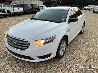 2016 Ford Taurus SE FWD 4-Door Sedan