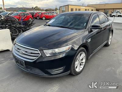 2015 Ford Taurus 4-Door Sedan