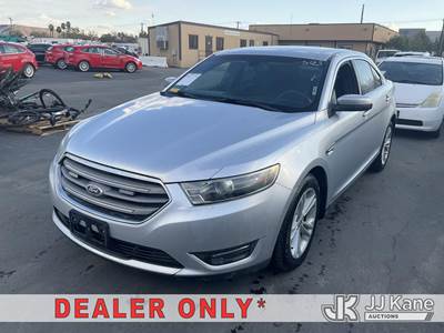 2015 Ford Taurus 4-Door Sedan