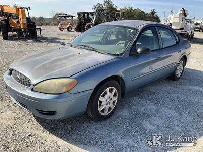 2005 Ford Taurus SE 4-Door Sedan