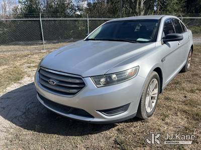 2015 Ford Taurus 4-Door Sedan