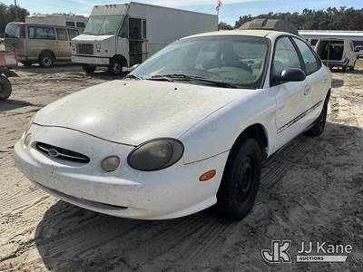 1999 Ford Taurus LX 4-Door Sedan