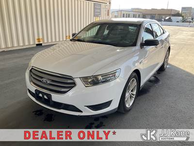 2015 Ford Taurus 4-Door Sedan