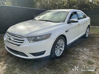 2013 Ford Taurus Limited FWD 4-Door Sedan