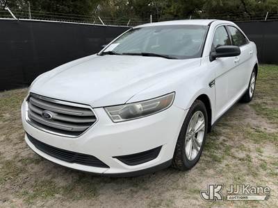 2015 Ford Taurus 4-Door Sedan