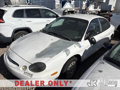 1999 Ford Taurus LX 4-Door Sedan