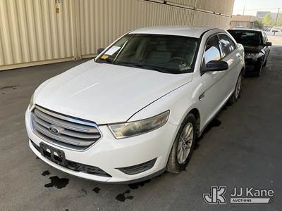 2013 Ford Taurus 4-Door Sedan