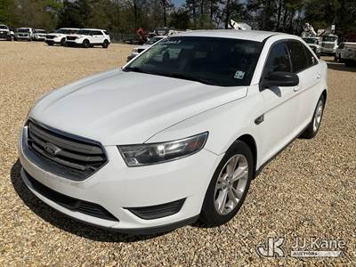 2015 Ford Taurus SE FWD 4-Door Sedan