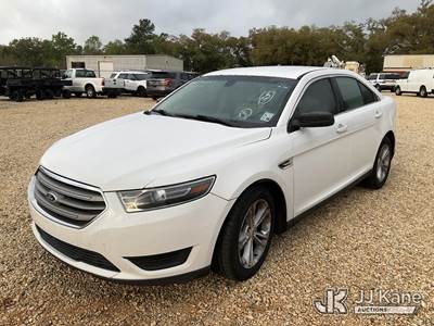 2016 Ford Taurus SE FWD 4-Door Sedan