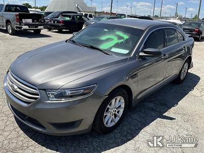 2014 Ford Taurus 4-Door Sedan
