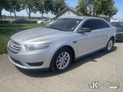 2013 Ford Taurus SE FWD 4-Door Sedan