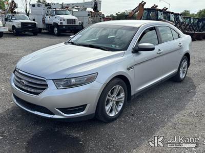 2013 Ford Taurus SEL 4-Door Sedan