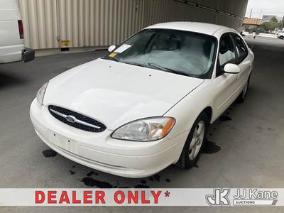 2000 Ford Taurus 4-Door Sedan