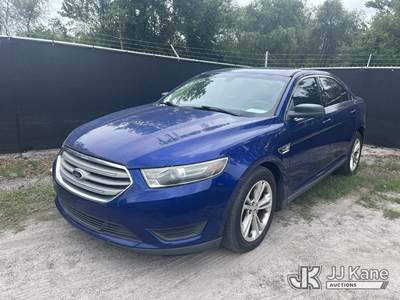 2015 Ford Taurus 4-Door Sedan