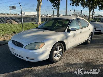 2004 Ford Taurus SE 4-Door Sedan