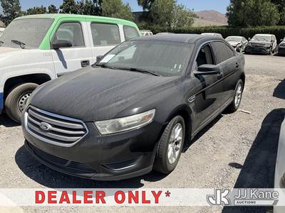2013 Ford Taurus SE FWD 4-Door Sedan