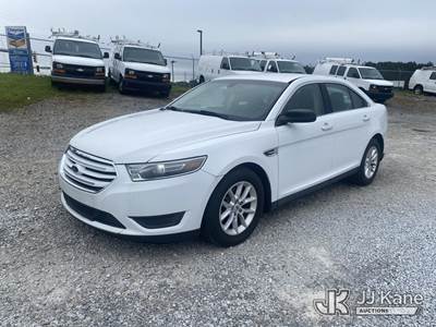 2014 Ford Taurus SE FWD 4-Door Sedan