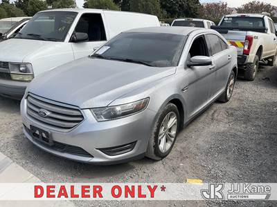 2016 Ford Taurus SEL FWD 4-Door Sedan