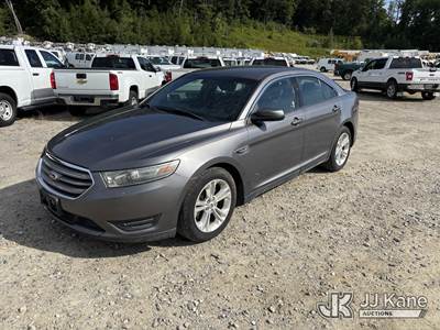 2013 Ford Taurus AWD 4-Door Sedan