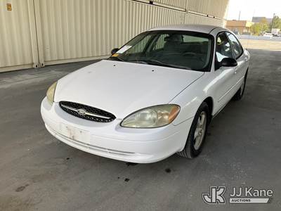 2002 Ford Taurus LX Standard 4-Door Sedan