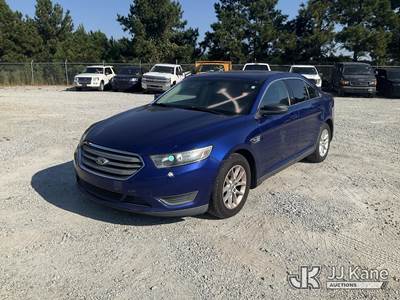 2013 Ford Taurus SE FWD 4-Door Sedan