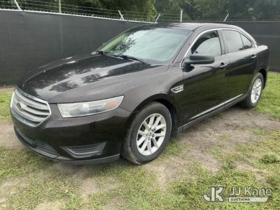 2014 Ford Taurus SE 4-Door Sedan