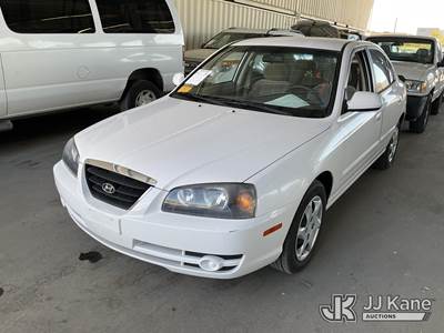 2004 Hyundai Elantra 4-Door Sedan
