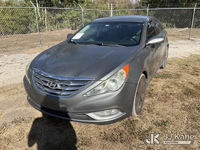 2013 Hyundai Sonata 4-Door Sedan