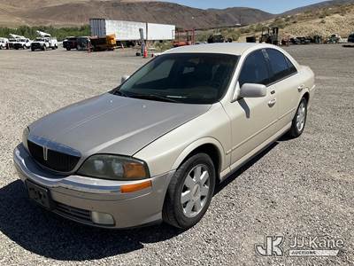 2003 Lincoln LS 4-Door Sedan