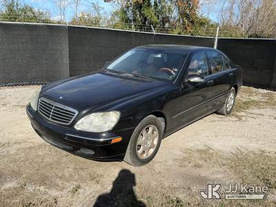 2000 Mercedes-Benz S-Class S500 4-Door Sedan