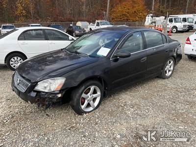 2005 Nissan Altima 4-Door Sedan