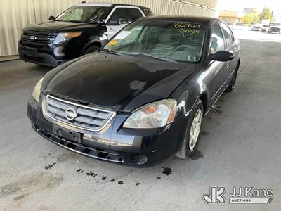 2004 Nissan Altima 4-Door Sedan