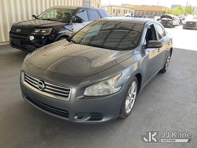 2014 Nissan Maxima 4-Door Sedan