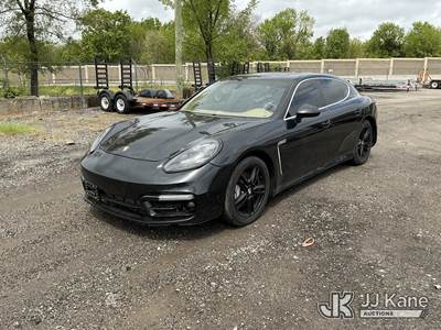 2010 Porsche Panamera 4-Door Sedan